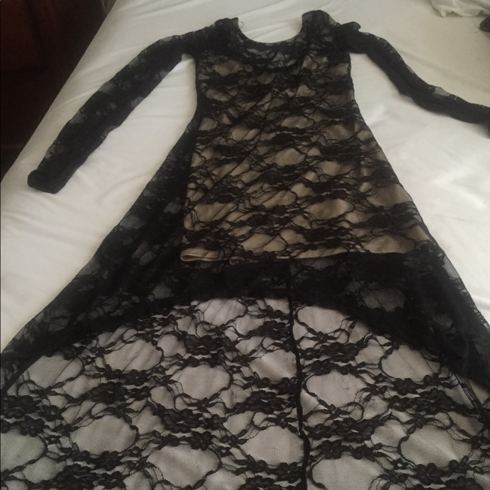 Long sleeves lace maxi